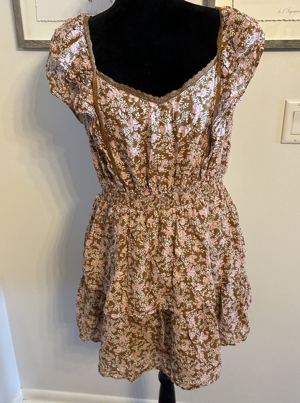 American Eagle Brown/Pink Floral Ruffled Sleeve Tiered Mini Dress V-neck Large